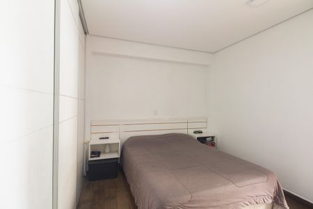 Apartamento à venda com 73m², 2 quartos e 2 vagas Apartamento à venda com 73m², 2 quartos e 2 vagasSuíte