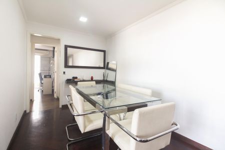 Apartamento à venda com 73m², 2 quartos e 2 vagas Apartamento à venda com 73m², 2 quartos e 2 vagasSala