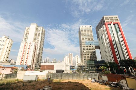 Apartamento à venda com 73m², 2 quartos e 2 vagas Apartamento à venda com 73m², 2 quartos e 2 vagasSala - Vista