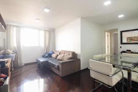 Apartamento à venda com 73m², 2 quartos e 2 vagas Apartamento à venda com 73m², 2 quartos e 2 vagasSala