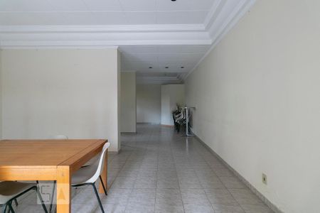 Apartamento à venda com 73m², 2 quartos e 2 vagas Apartamento à venda com 73m², 2 quartos e 2 vagasCondomínio - Salão de Festas