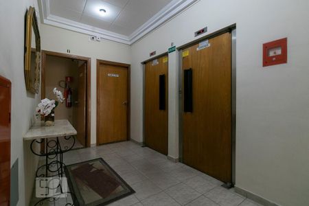 Apartamento à venda com 73m², 2 quartos e 2 vagas Apartamento à venda com 73m², 2 quartos e 2 vagasCondomínio - Hall