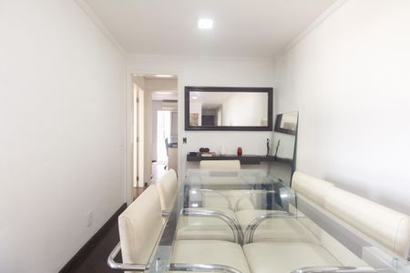 Apartamento à venda com 73m², 2 quartos e 2 vagas Apartamento à venda com 73m², 2 quartos e 2 vagasSala