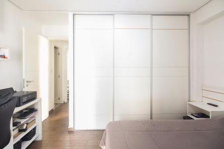 Apartamento à venda com 73m², 2 quartos e 2 vagas Apartamento à venda com 73m², 2 quartos e 2 vagasSuíte