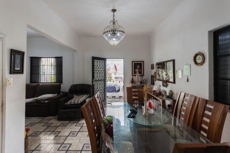 Casa à venda com 400m², 3 quartos e 2 vagasSala