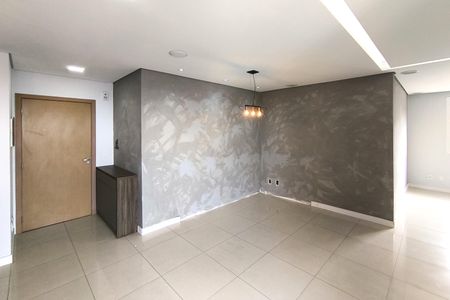Apartamento para alugar com 77m², 2 quartos e 2 vagasSala