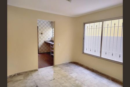 Casa à venda com 155m², 3 quartos e 3 vagasSala