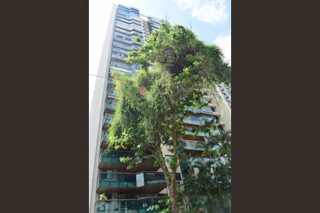 Apartamento à venda com 143m², 3 quartos e 2 vagasFachada