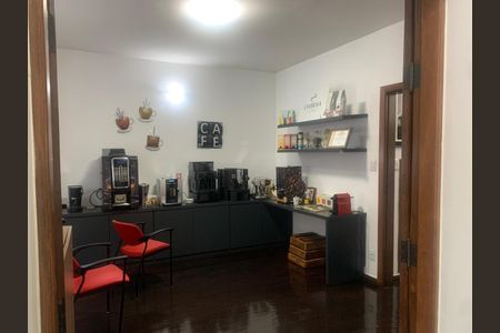 Casa à venda com 168m², 7 quartos e 2 vagasPrimeiro quarto no primeiro nivel