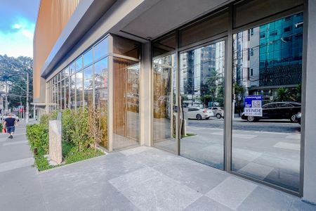 Apartamento à venda com 78m², 2 quartos e 1 vagaFachada e Plaquinha