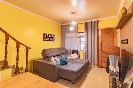 Casa à venda com 180m², 5 quartos e 2 vagasSala