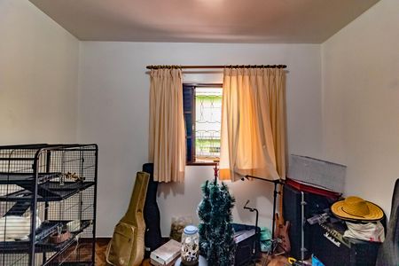 Casa à venda com 180m², 5 quartos e 2 vagasQuarto 3