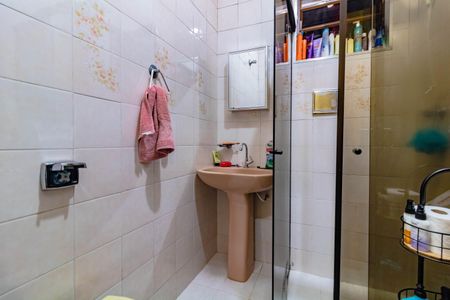 Casa à venda com 180m², 5 quartos e 2 vagasBanheiro