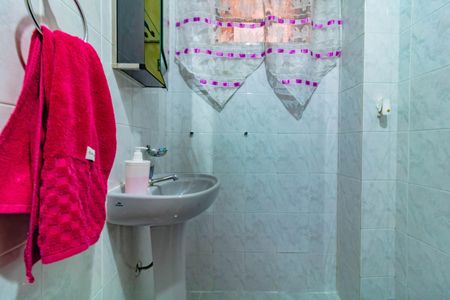 Casa à venda com 180m², 5 quartos e 2 vagasLavabo