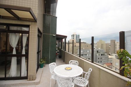 Apartamento à venda com 153m², 3 quartos e 3 vagasVaranda