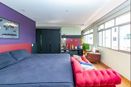 Apartamento à venda com 180m², 3 quartos e 4 vagasSuíte 2