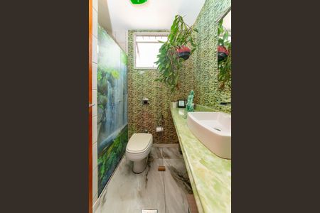 Apartamento à venda com 180m², 3 quartos e 4 vagasBanheiro Social