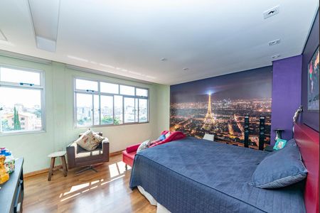 Apartamento à venda com 180m², 3 quartos e 4 vagasSuíte 2