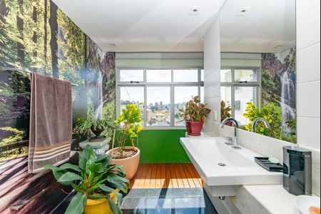 Apartamento à venda com 180m², 3 quartos e 4 vagasBanheiro da Suíte 2