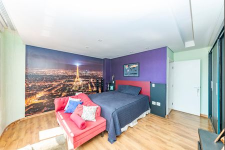 Apartamento à venda com 180m², 3 quartos e 4 vagasSuíte 2