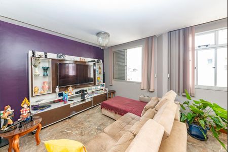 Apartamento à venda com 180m², 3 quartos e 4 vagasSala