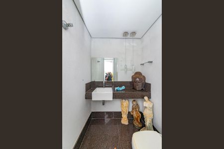 Apartamento à venda com 180m², 3 quartos e 4 vagasLavabo