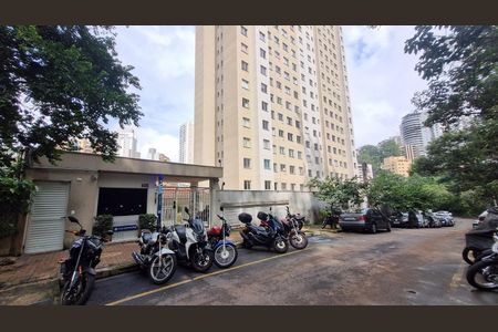 Apartamento à venda com 42m², 2 quartos e 1 vaga Apartamento à venda com 42m², 2 quartos e 1 vagaFachada