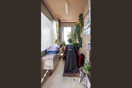 Casa à venda com 300m², 4 quartos e 5 vagasSala