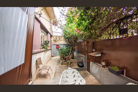 Casa à venda com 300m², 4 quartos e 5 vagasQuintal