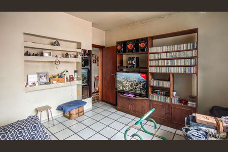 Casa à venda com 300m², 4 quartos e 5 vagasQuarto