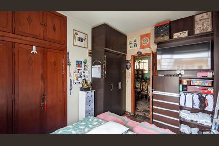 Casa à venda com 300m², 4 quartos e 5 vagasQuarto 4