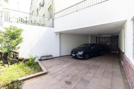 Casa à venda com 340m², 4 quartos e 4 vagas Casa à venda com 340m², 4 quartos e 4 vagasGaragem