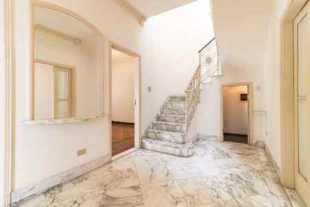 Casa à venda com 340m², 4 quartos e 4 vagas Casa à venda com 340m², 4 quartos e 4 vagasSala 3