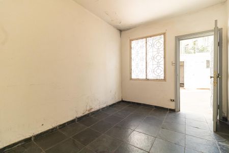 Casa à venda com 340m², 4 quartos e 4 vagas Casa à venda com 340m², 4 quartos e 4 vagasQuarto de Serviço