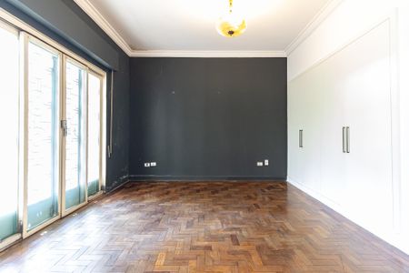 Casa à venda com 340m², 4 quartos e 4 vagas Casa à venda com 340m², 4 quartos e 4 vagasSuíte