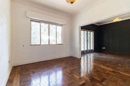Casa à venda com 340m², 4 quartos e 4 vagas Casa à venda com 340m², 4 quartos e 4 vagasSuíte