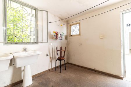 Casa à venda com 340m², 4 quartos e 4 vagas Casa à venda com 340m², 4 quartos e 4 vagasÁrea de Serviço