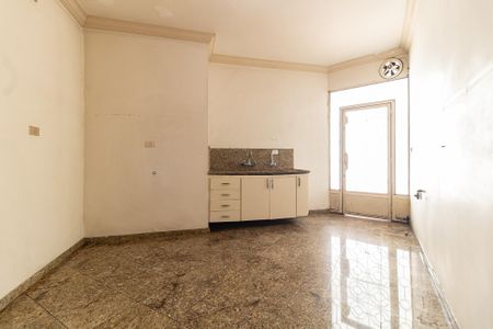 Casa à venda com 340m², 4 quartos e 4 vagas Casa à venda com 340m², 4 quartos e 4 vagasCozinha