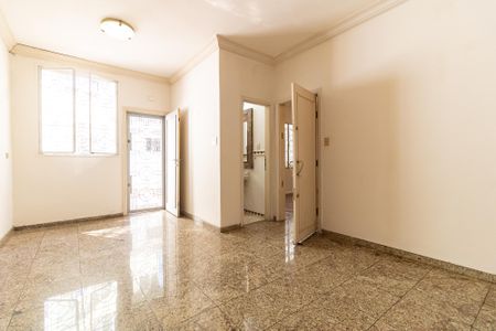 Casa à venda com 340m², 4 quartos e 4 vagas Casa à venda com 340m², 4 quartos e 4 vagasCopa da Cozinha