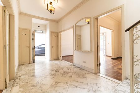 Casa à venda com 340m², 4 quartos e 4 vagas Casa à venda com 340m², 4 quartos e 4 vagasSala 3