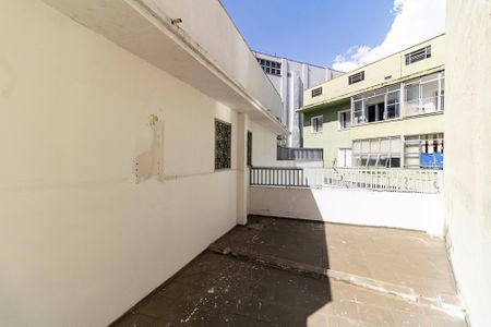 Casa à venda com 340m², 4 quartos e 4 vagas Casa à venda com 340m², 4 quartos e 4 vagasTerraço da Suíte