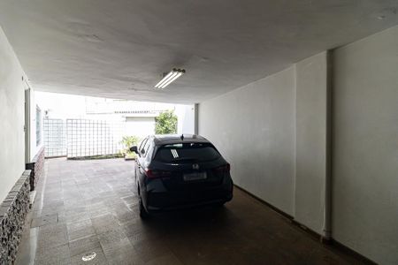 Casa à venda com 340m², 4 quartos e 4 vagas Casa à venda com 340m², 4 quartos e 4 vagasGaragem