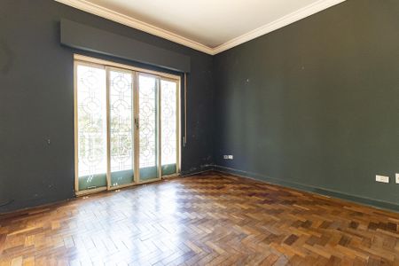 Casa à venda com 340m², 4 quartos e 4 vagas Casa à venda com 340m², 4 quartos e 4 vagasSuíte