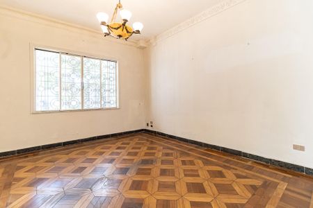 Casa à venda com 340m², 4 quartos e 4 vagas Casa à venda com 340m², 4 quartos e 4 vagasSala 3