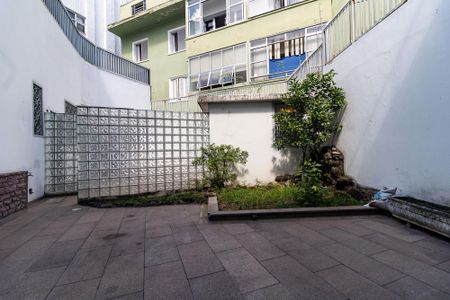 Casa à venda com 340m², 4 quartos e 4 vagas Casa à venda com 340m², 4 quartos e 4 vagasJardim