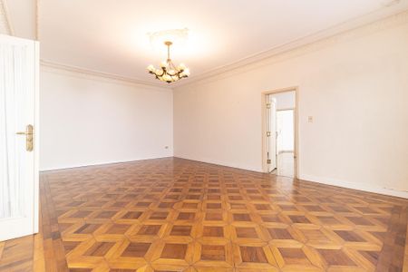 Casa à venda com 340m², 4 quartos e 4 vagas Casa à venda com 340m², 4 quartos e 4 vagasSala 1