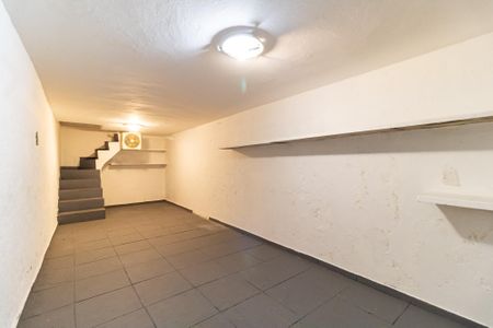 Casa à venda com 340m², 4 quartos e 4 vagas Casa à venda com 340m², 4 quartos e 4 vagasPorão