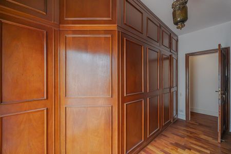 Apartamento para alugar com 400m², 3 quartos e 5 vagasCloset