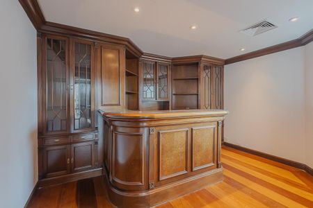 Apartamento para alugar com 400m², 3 quartos e 5 vagasBar