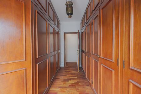 Apartamento para alugar com 400m², 3 quartos e 5 vagasCloset